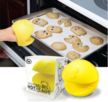 pacman oven mitt